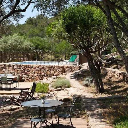 Maison Tavolara Oda ve Kahvaltı 2*