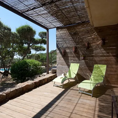 Maison Tavolara Panzió 3*