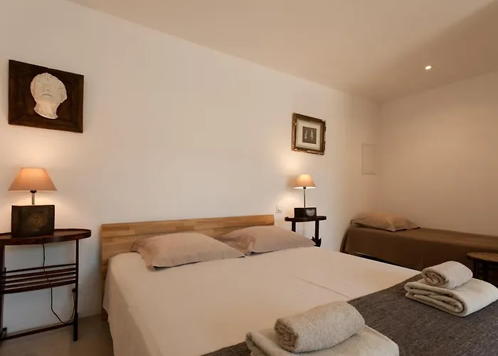 Maison Tavolara Bed & Breakfast 3*